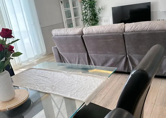 Tony شقة بلايا بلانكا