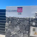 Tony Playa Blanca (Lanzarote)